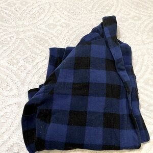 Men’s Izod blue plaid bathrobe; one size fits most